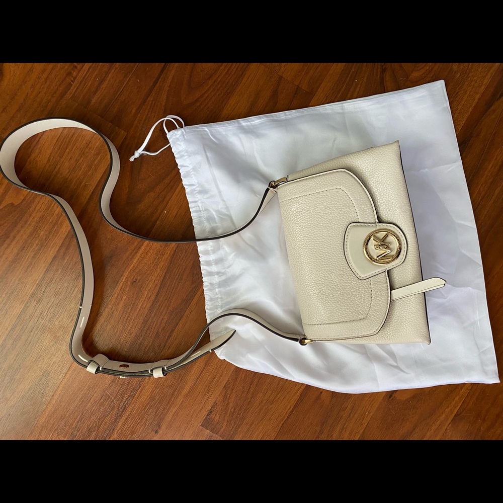 Beautiful MK purse NEW - Picture 3 of 8